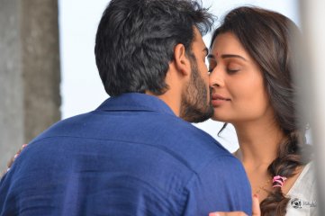 RX 100 Movie Liplock Stills
